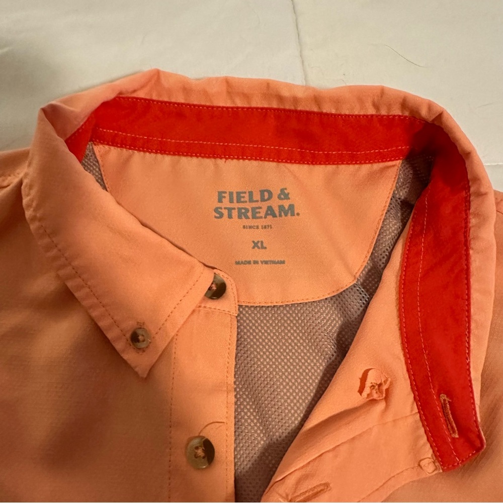 Men’s Field and Stream long sleeve